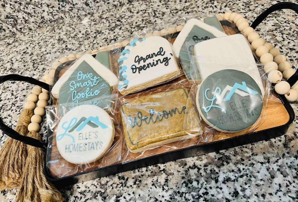 One-Of-A-Kind Smart, Cookie Themed Home For Up To 6 Clarksville Exterior photo